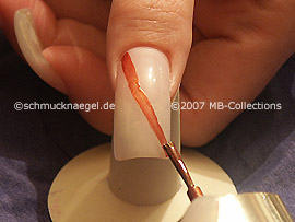 esmalte de color marrón castaño