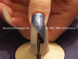 esmalte de color negro