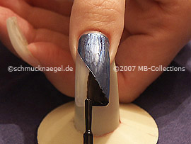 esmalte de color negro