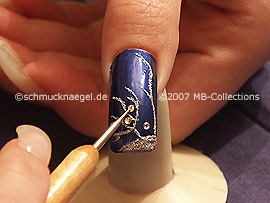 esmalte transparente, spot-swirl y piedras strass