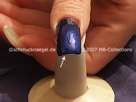 nail art pen de color azul oscuro