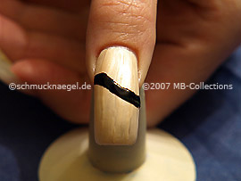 Esmalte de color negro