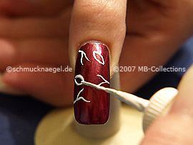Nail art liner in the colour white