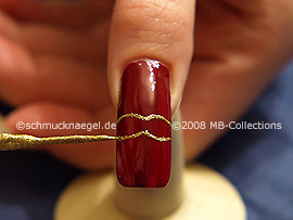 ail art liner in the colour gold-Glitter