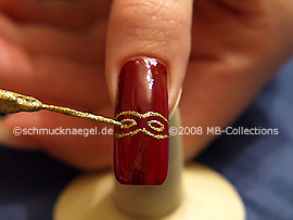 Nail art liner in the colour gold-Glitter
