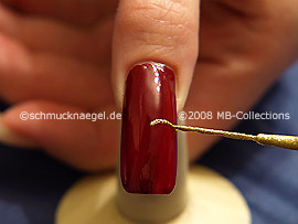 Nail art liner in the colour gold-Glitter