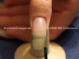 Nail lacquer in the colour green-Glitter