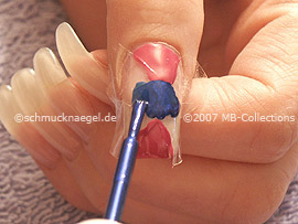 Nail art pen in the colour dark-blue