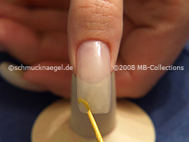 Nail art liner in the colour yellow