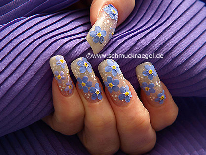 Dry flowers for a fingernail motif