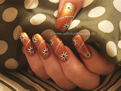 Nail decoration in copper look