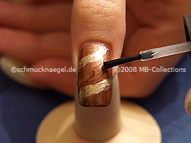 Clear nail lacquer