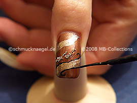 Nail art liner in the colour black
