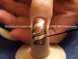 Nail art liner in the colour black