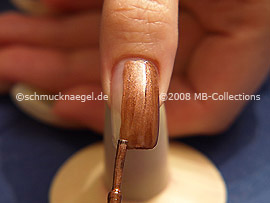 Nail lacquer in the colour brown