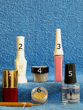 Products for the fingernail motif with glitter-powder and nail art bouillons - Nail polish, Nail art pen, Nail art liner, Glitter-Powder, Nail art bouillons, Spot-Swirl, Clear nail polish