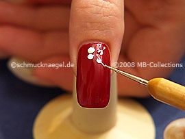 Nail art pen in the colour white
