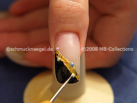 Half pearls and tweezers