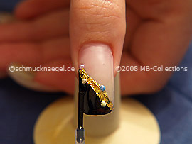 The clear nail lacquer protects the nailart