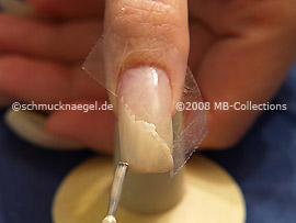 Nail lacquer in the colour bright beige