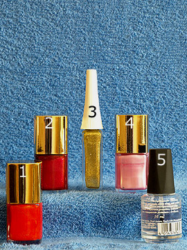 Products for the mosaic motif with several colours - Nail polish, Nail art liner, Clear nail polish