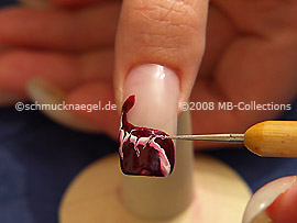 Nail art pen in the colour white