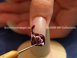 Nail art pen in the colour white
