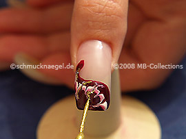 Nail liner in the colour gold-Glitter