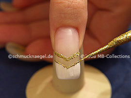Nail art liner in the colour gold-Glitter