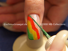 Nail art liner in the colour green-Glitter