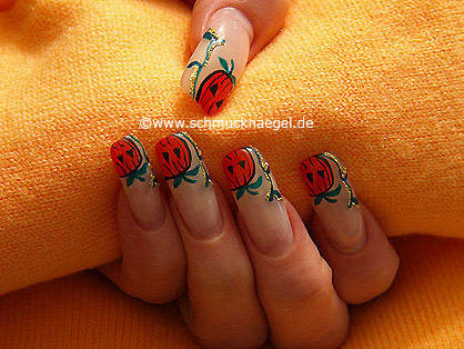 Halloween pumpkin as fingernail motif