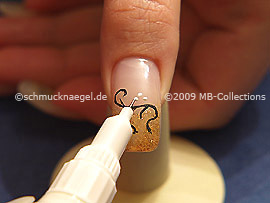 Nail art liner in the colour black