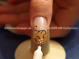 Nail art liner in the colour black
