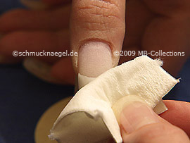 Pad and gel cleanser to remove sticky gel residues
