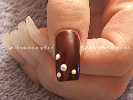 Nail art pen in the colour white