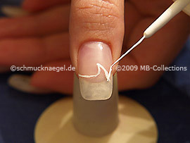 Nail art liner in the colour white
