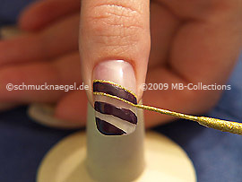 Nail art liner in the colour gold-Glitter