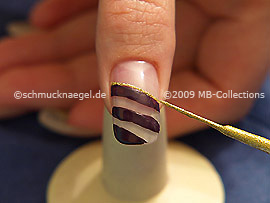 Nail art liner in the colour gold-Glitter