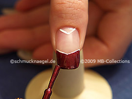 Nail lacquer in the colour copper