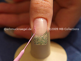 Nail art liner in the colour mauve
