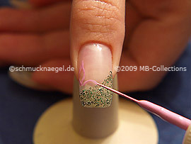 Nail art liner in the colour mauve