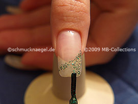 Nail lacquer in the colour green-Glitter