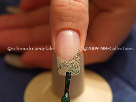 Nail lacquer in the colour green-Glitter