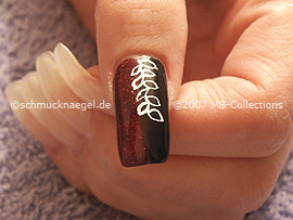 Nail art liner in the colour white