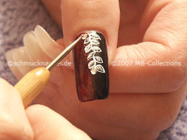 Clear nail polish, strass stones in crystal and spot-swirl