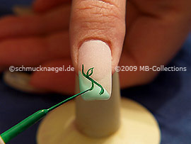 Nail art liner in the colour dark green