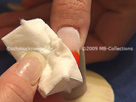 Pad and gel cleanser to remove sticky gel residues