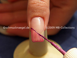 Nail art liner in the colour fuchsia-Glitter