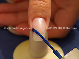 Nail lacquer in the colour dark blue