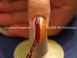Nail lacquer in the colour copper